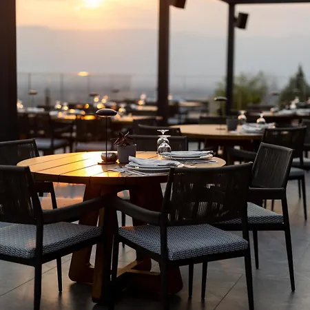 Ananti & 特里卡拉