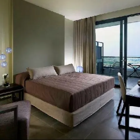 Ananti & 特里卡拉