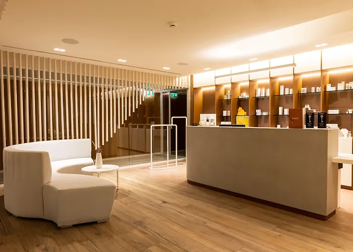 Ananti & Hotel Tríkala