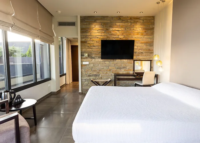 Ananti & 5* Tríkala